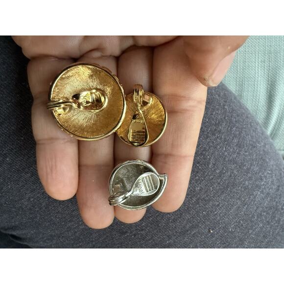 VTG Lot 79 SINGLE Clip-On Gold Tone Earrings Signed Escada Les Bernard Avon - Picture 8 of 16